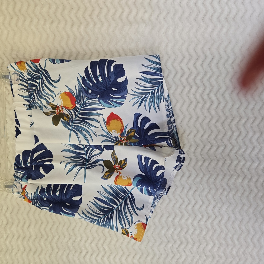 SHEIN Blue Leaf Print Shorts